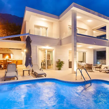 Luka Villa